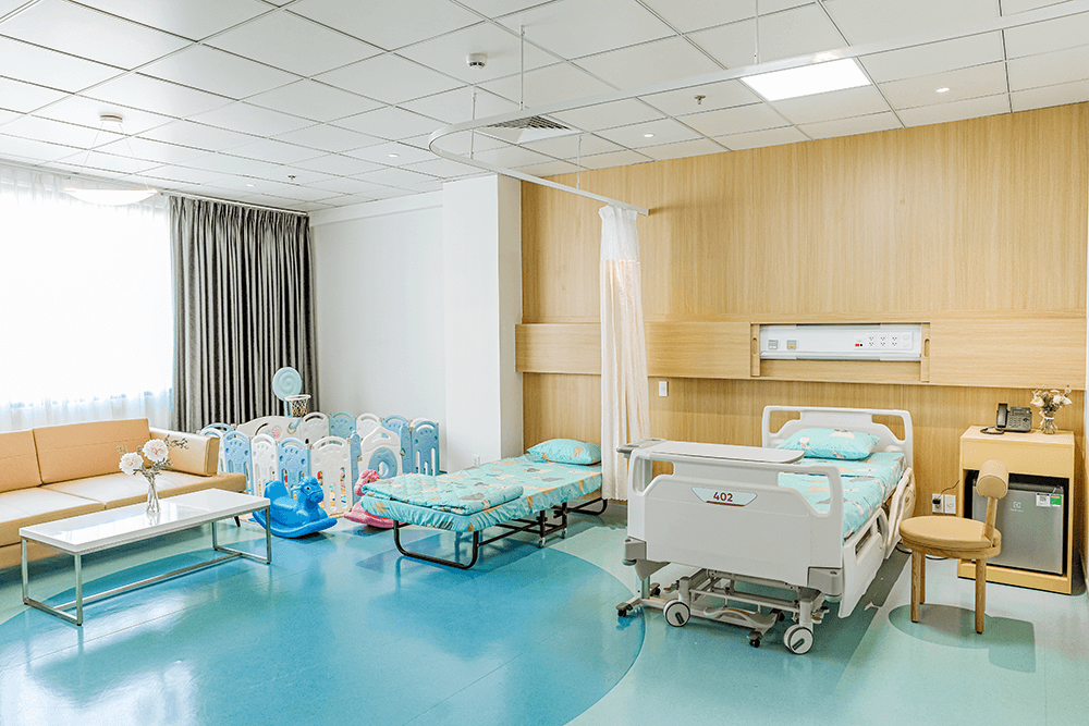 Comfortable pediatric inpatient room