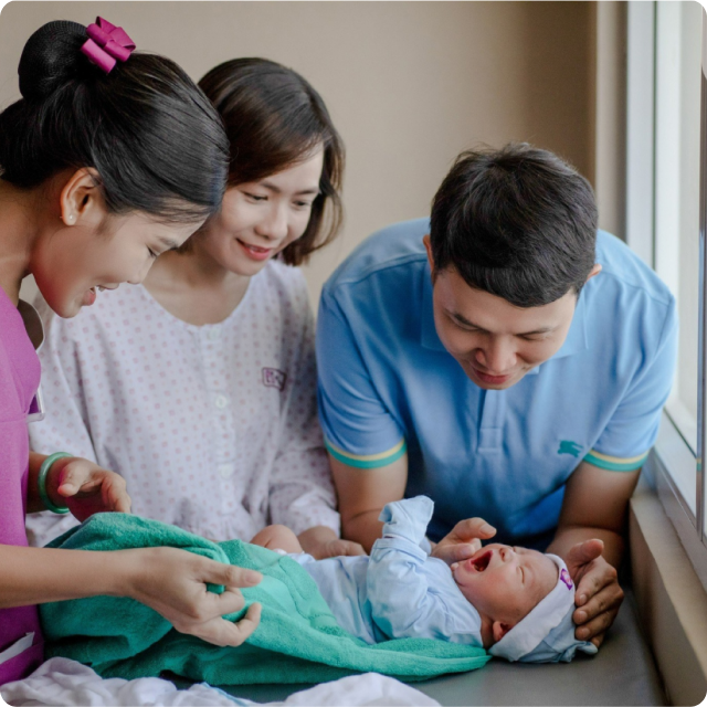 The pediatric examination rooms and inpatient rooms at Phuong Nam Hospital are designed to be friendly