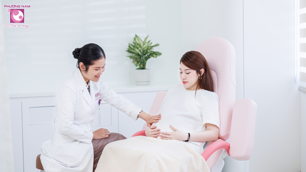 Những lợi ích nuôi con bằng sữa mẹ đối với cả mẹ và bé