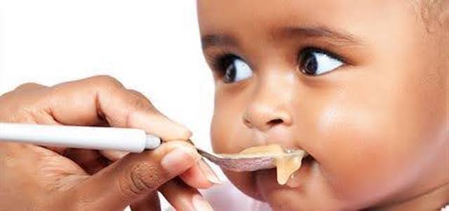 Cách giảm nguy cơ ăn phải thực phẩm nhiễm kim loại nặng ở trẻ nhỏ