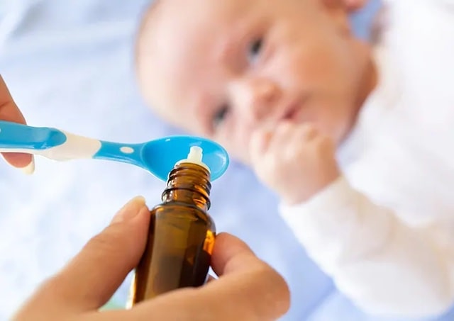 Vì sao phải bổ sung vitamin D cho trẻ sơ sinh?