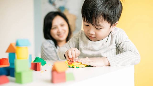 Sự phát triển vượt bậc của bé 30 tháng tuổi - Cha mẹ đã biết?