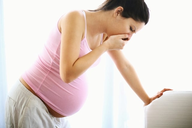 Vỡ nước ối mà không đau bụng có đáng lo?