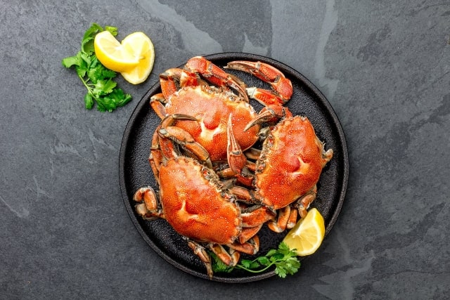 Mẹ bầu 3 tháng đầu ăn cua được không và những lưu ý cần biết