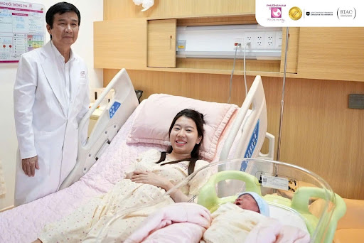 Phép màu trong ca mổ nhau tiền đạo trung tâm - Khi bàn tay vàng chạm đến sự sống