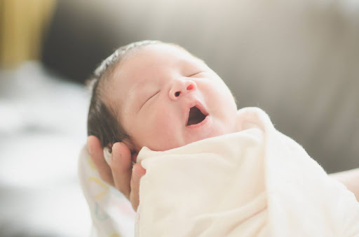 Khám phá thế giới bé nhỏ: 8 điều não bộ của trẻ sơ sinh muốn bạn biết
