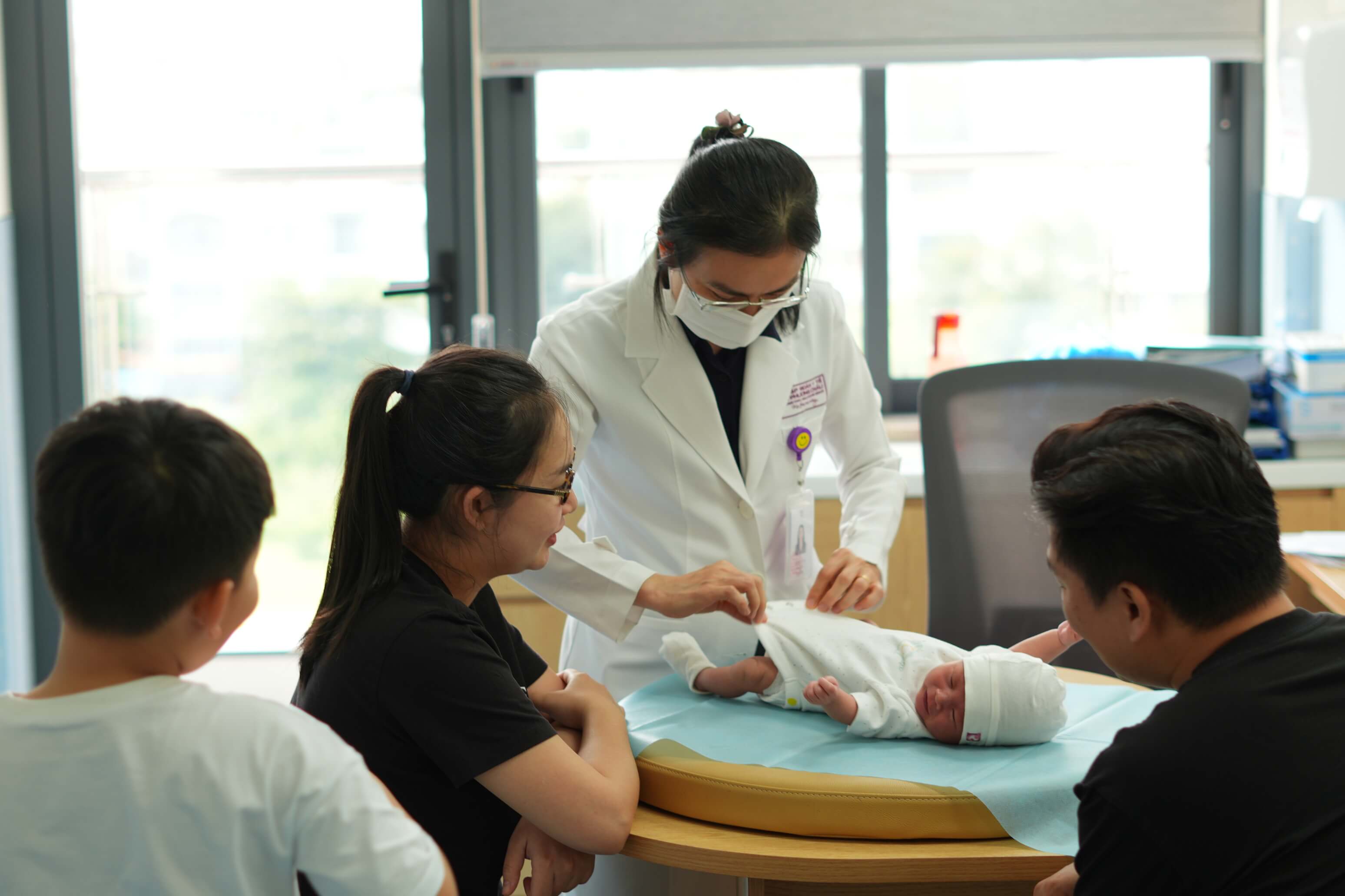 Hỏi đáp với Bác sĩ Phương Nam: Về phân trẻ sơ sinh
