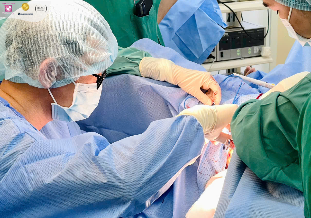 CỤ BÀ 92 TUỔI “VƯỢT QUA” SA TỬ CUNG VÀ LỜI KHUYÊN ĐẮT GIÁ TỪ BÁC SĨ