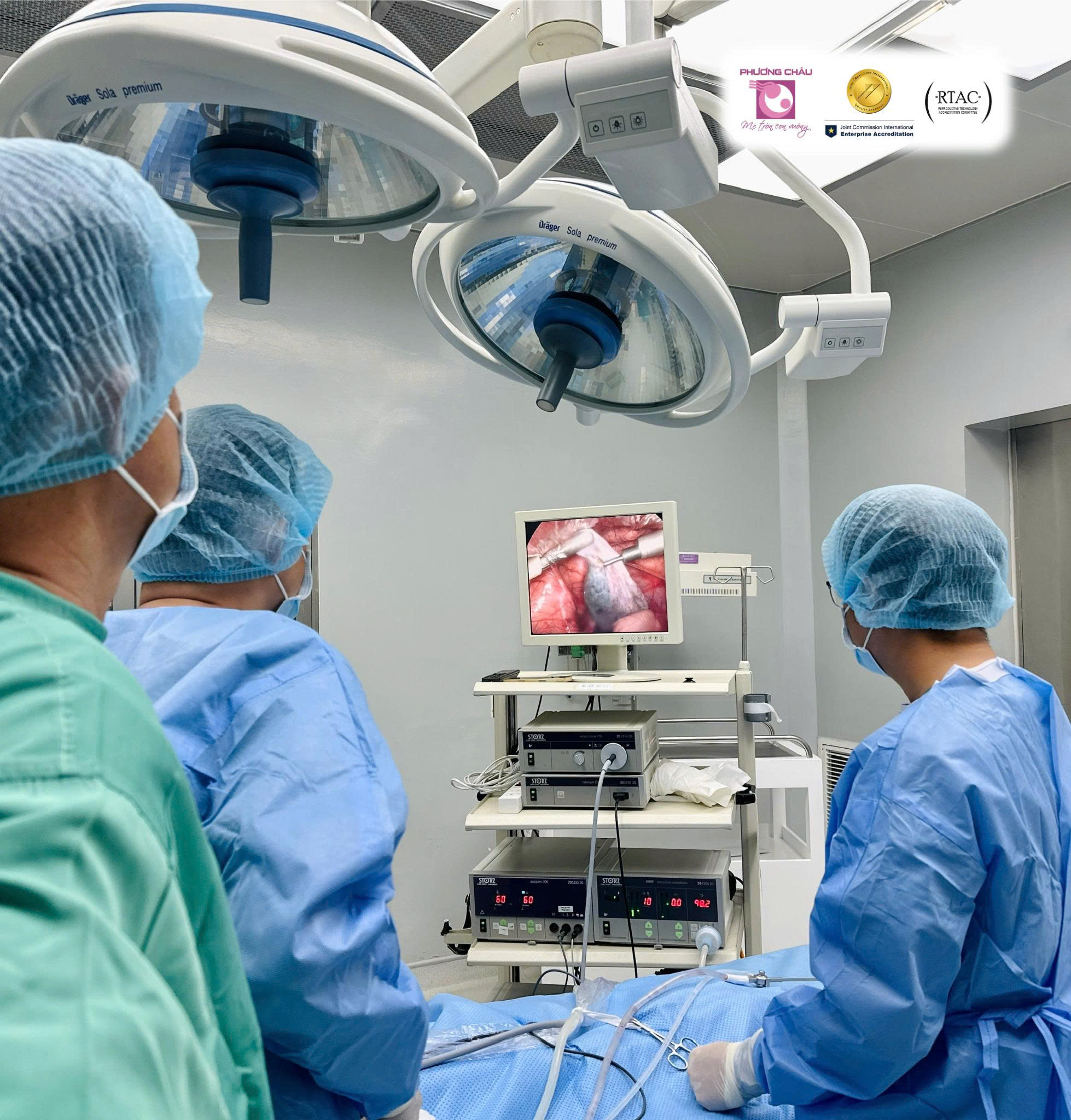 Tưởng là rối loạn tiêu hóa – Bé gái 6 tuổi phát hiện U BUỒNG TRỨNG