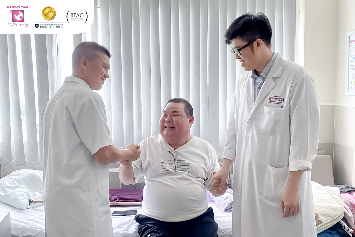 Hình ảnh bệnh nhân hồi phục tốt sau vài ngày phẫu thuật thay khớp gối hai bên