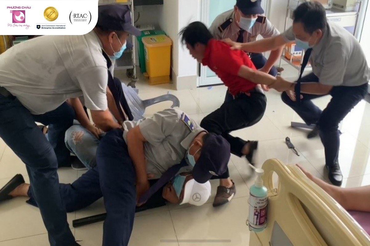 Hình ảnh diễn tập tình huống bạo hành tại bệnh viện