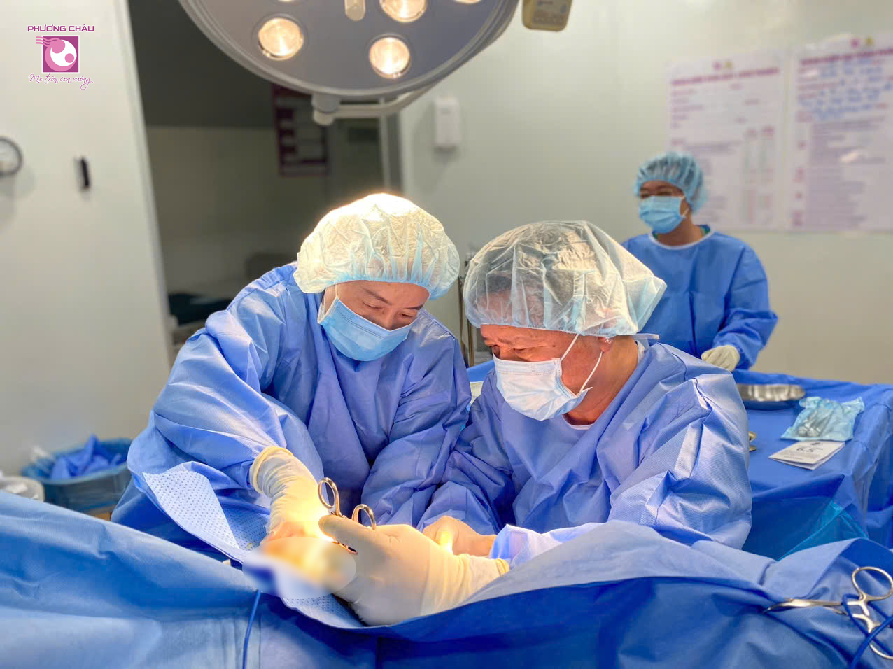 SA TỬ CUNG – SA BÀNG QUANG ĐỘ 3: TIỂU KHÓ, KHỐI SA LỘ RA NGOÀI ÂM ĐẠO, PHẪU THUẬT ĐẶT LƯỚI TOT GIÚP KHÔI PHỤC CHỨC NĂNG SÀN CHẬU