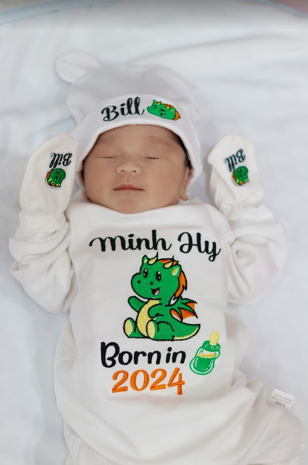 Em bé chào đời tại Phương Châu